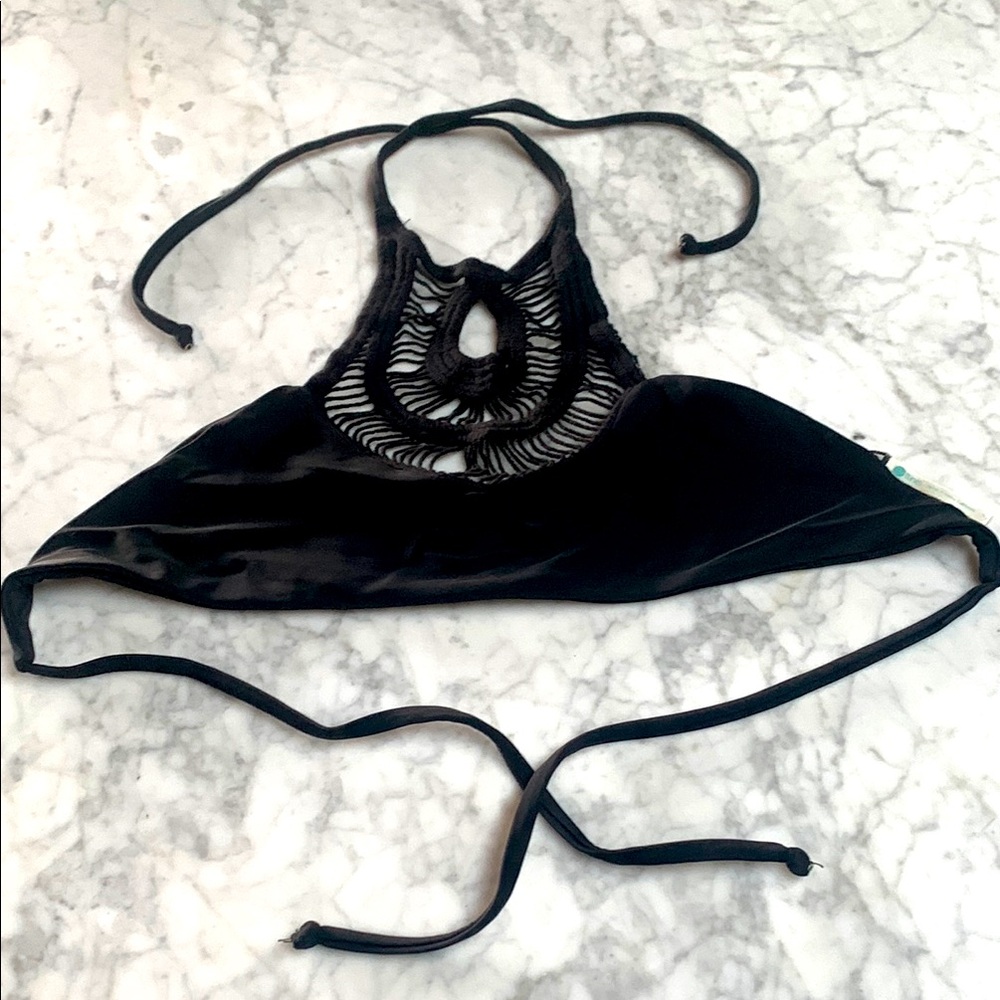 Bettinis black lace halter bikini top large